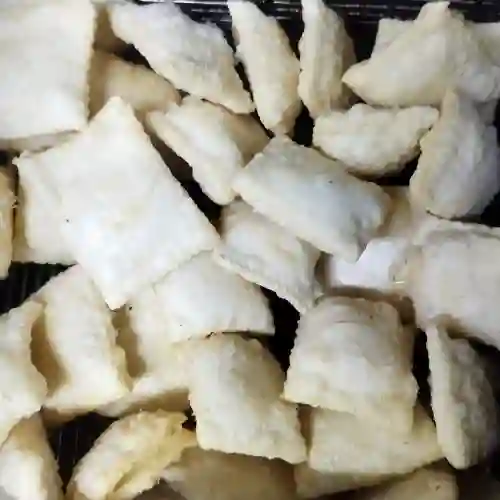 8 Un Empanadas de Coctel Queso Aceituna