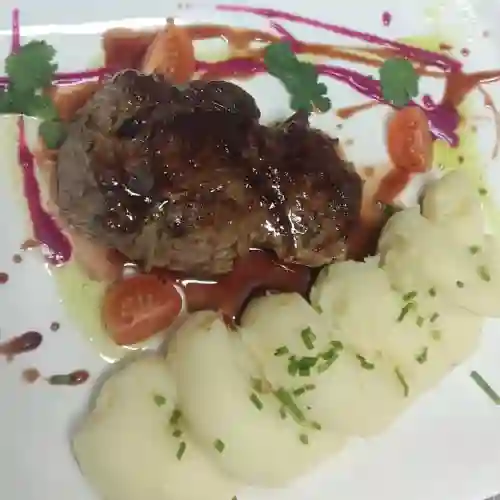 Lomo Grille con Guarnición