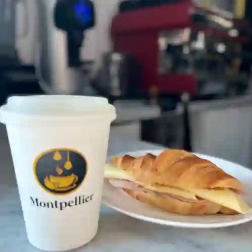 Croissant Cafe Grande