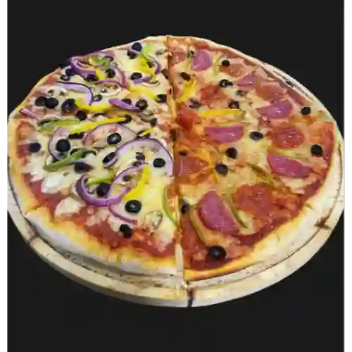 Pizza Mitad Vegetariana y Mitad Española