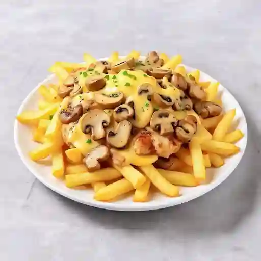 Papas Fritas Pollo, Champiñon y Quesos