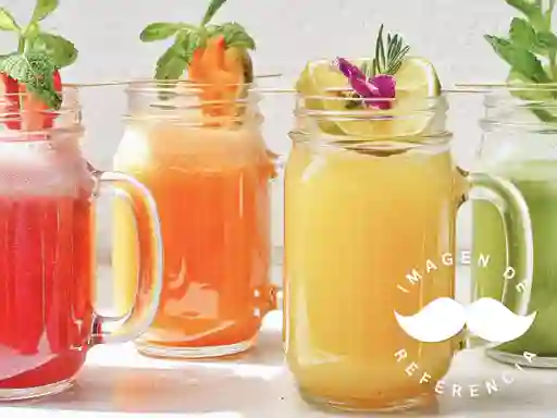 Jugos Naturales en Agua
