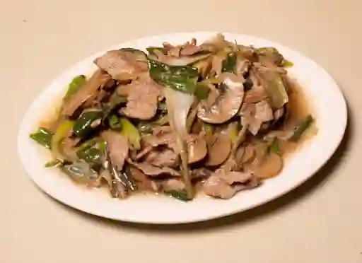 Carne con Champiñon