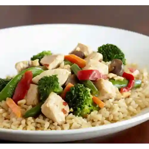 Pollo Salteado con Arroz y Verduras