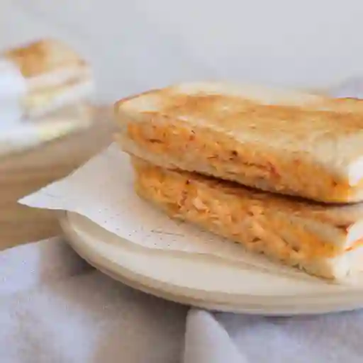 Sándwich Miga de Ave y Pimentón