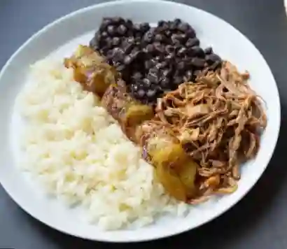 Plato Tipico Pabellon