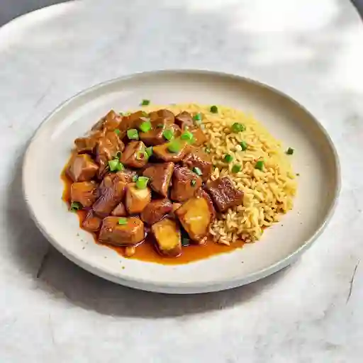 Colacion Individual Carne Y Pollo Mongoliano Mixto Con Arroz Chaufan