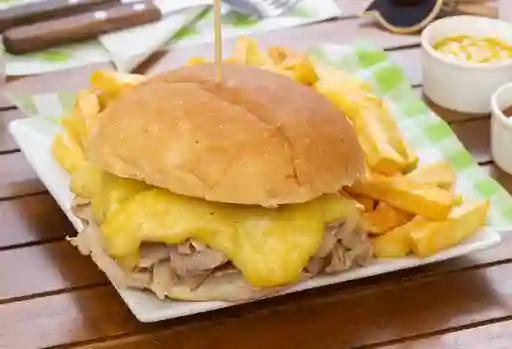 Lomo Barros Luco + Papas Fritas