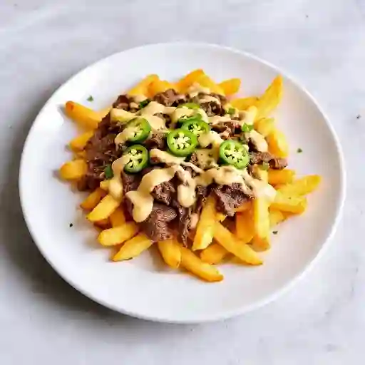 Papas Fritas Con Cortes De Vacuno, Huancaina Y Toques De Jalapeno
