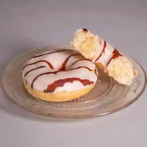 Donut con helado y salsa 