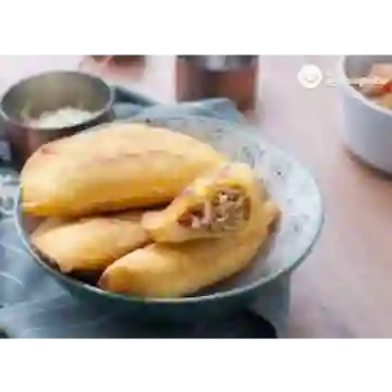 Empanada Venezolana Pollo