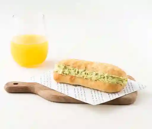 Sándwich Ave Palta En Pan Ciabatta