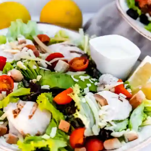 Ensalada Avocado Cesar Salad