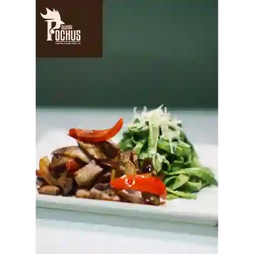 Fettuccine Al Pesto con Lomo Saltado