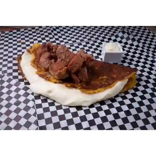 Cachapa con Cochino Frito, Queso de Mano