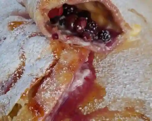 Empanada de Chocolate Blanco y Berries