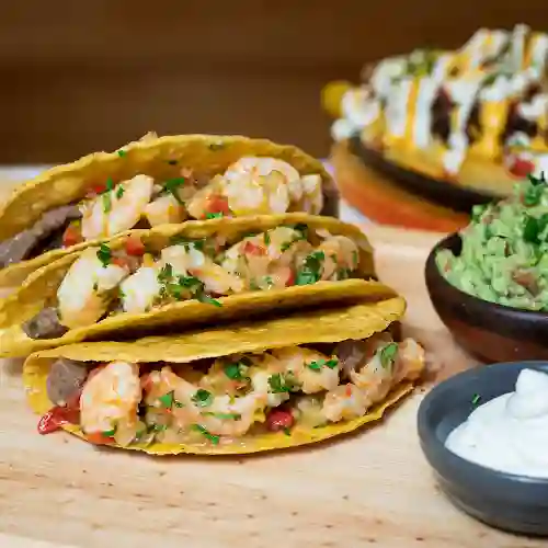 Tacos de Mar y Tierra 3 Unidades