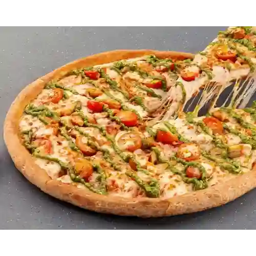 Pizza Pollo Caprese Familiar