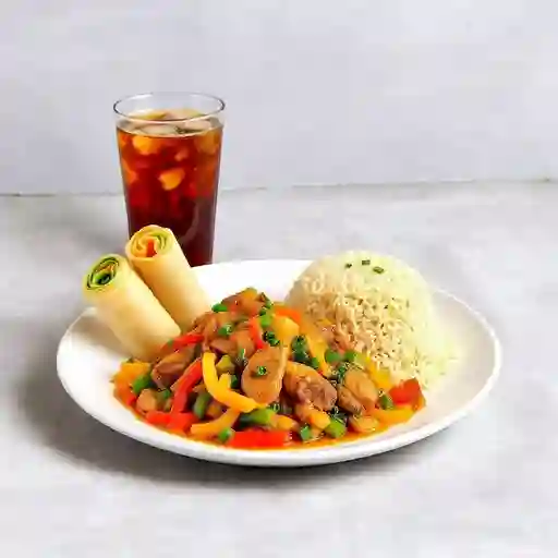 Chapsui De Cerdo Con Arroz Chaufan + 2u Arrollado Primavera