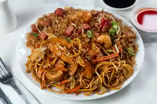 Arroz Chino Especial con Tallarines