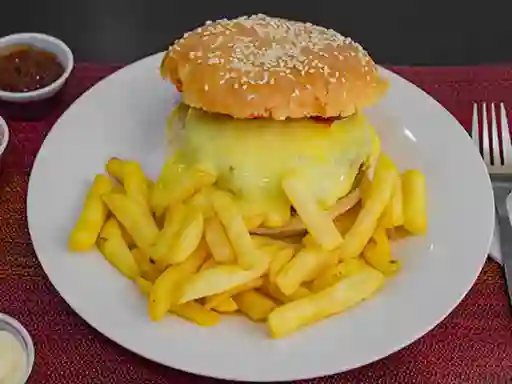 Cheese Burger y Papas