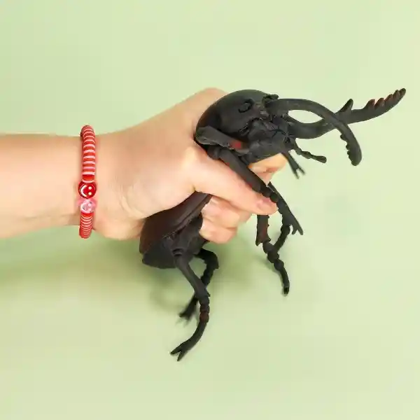 Escarabajo Apretable Cambia Color Casaideas