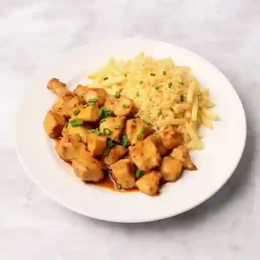 Pollo Ajo Con Papa Frita Y Arroz Chaufan