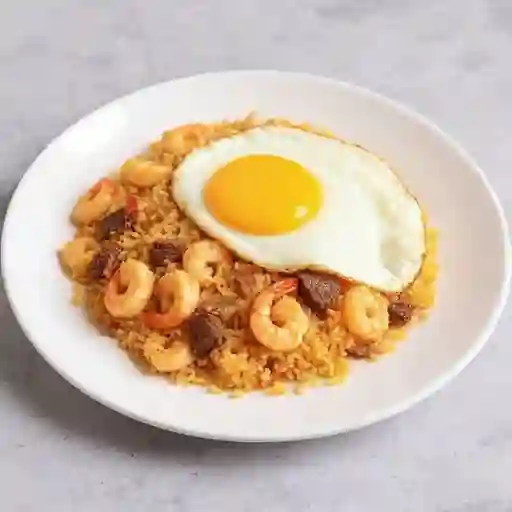 Arroz con Cerdo Asado y Camaron