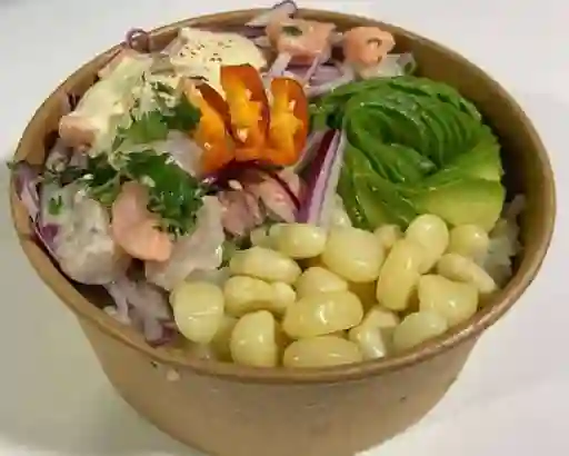 Gohan Nikkei y Bebida 350 ml