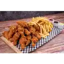 24 Alitas de Pollo con Papas Fritas