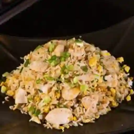 Pollo Saltado con Arroz Chaufa