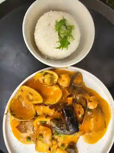 Pescado en Salsa de Mariscos
