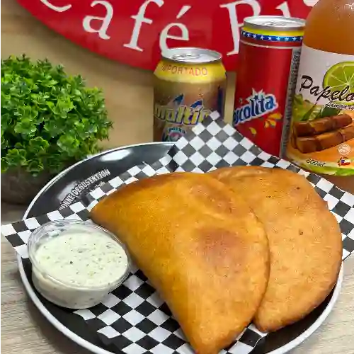 Empanada Frita de Mechada