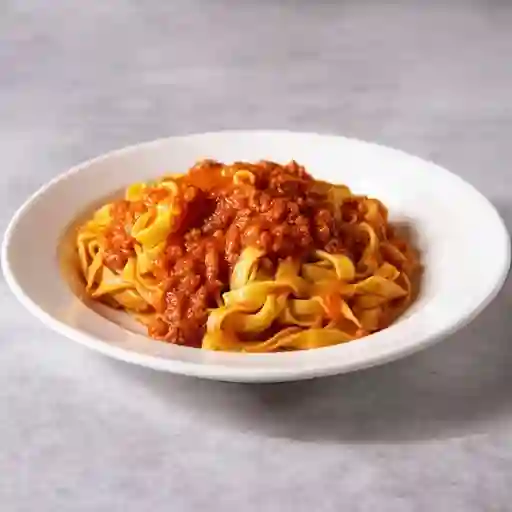 Fetuccini bolognesa