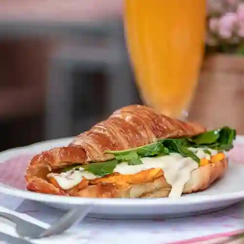 Croissant Omelette