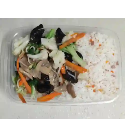 Colación Arroz con Chapsui de Verduras