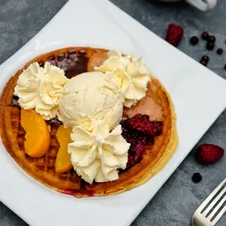Waffle Tradicional con Helado