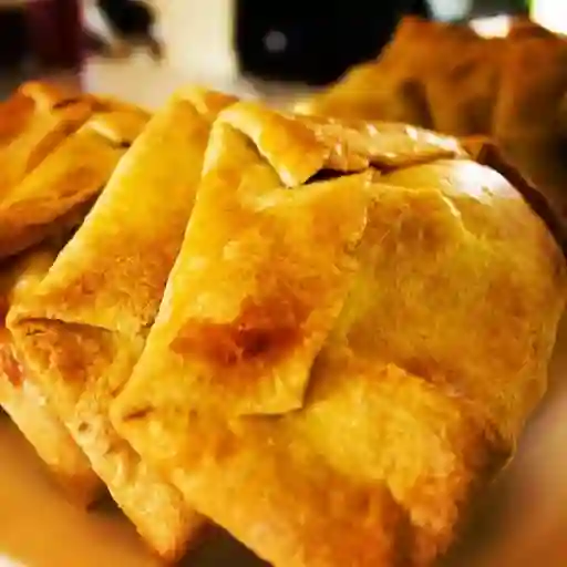 Empanada de Jamón y Queso