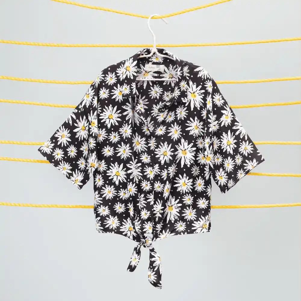 Blusa Con Flores De Niña Gris Oscuro Talla 4 Años