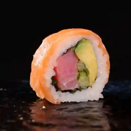 Sake Tuna Roll