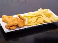 Combo - Nuggets + Papas Fritas Medianas + Bebida de 250 ml