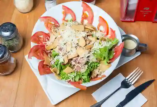 Ensalada Chicken César