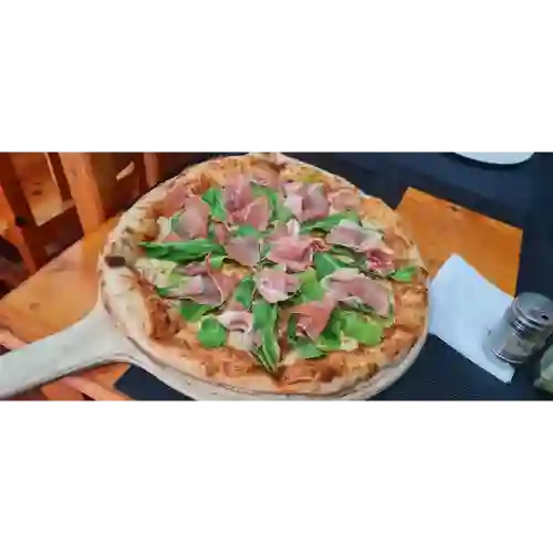 Pizza Jamon Serrano,rucula Familiar