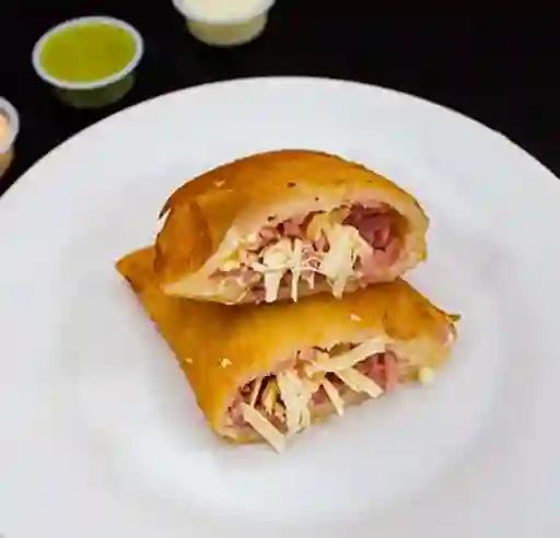 Empanada de Jamón y Queso