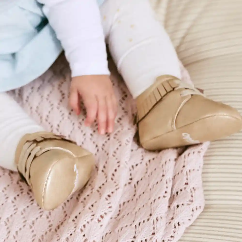 Botines Niña Con Flecos Dorado Talla 16