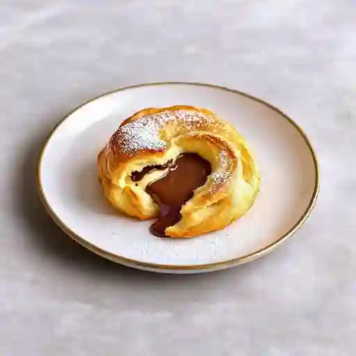 Petit Pain A La Creme Patissiere Et Au Chocolat