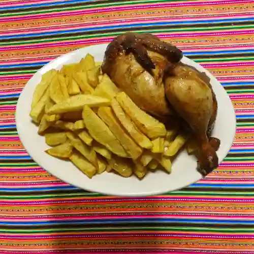 1/2 Pollo Brasa Papas Fritas Naturales