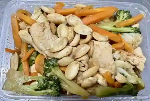 Pollo Chitén con Almendra