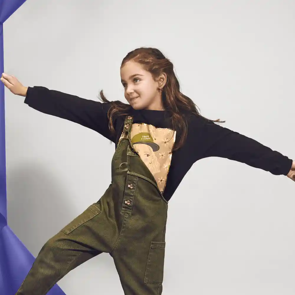 Polera Retrato De Niña Negra Talla 10a