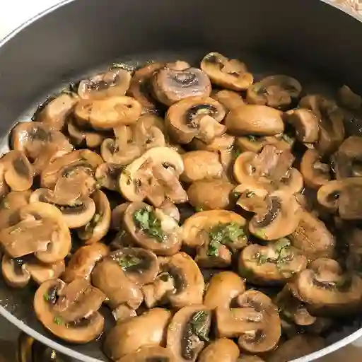 Champiñones salteados